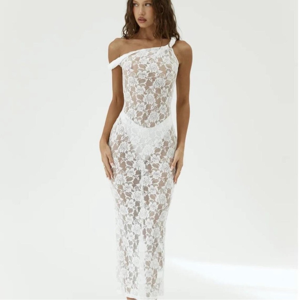 Elegant White Lace One-Shoulder Dress